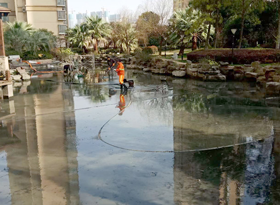 北流景观池淤泥清理